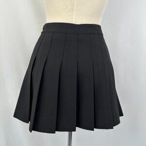 NWOT Black pleated Mini skirt With Shorts Size XS